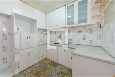 Apartamento à venda com 150m², 4 quartos e 2 vagas Apartamento à venda com 150m², 4 quartos e 2 vagasCozinha