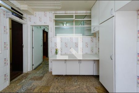 Apartamento à venda com 150m², 4 quartos e 2 vagas Apartamento à venda com 150m², 4 quartos e 2 vagasÁrea de serviço