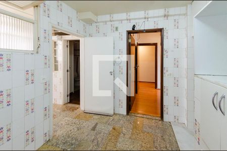 Apartamento à venda com 150m², 4 quartos e 2 vagas Apartamento à venda com 150m², 4 quartos e 2 vagasCozinha