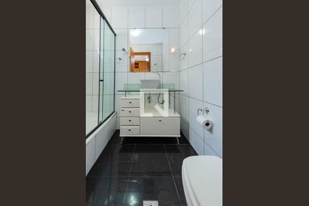 Apartamento à venda com 150m², 4 quartos e 2 vagas Apartamento à venda com 150m², 4 quartos e 2 vagasBanheiro suíte 1