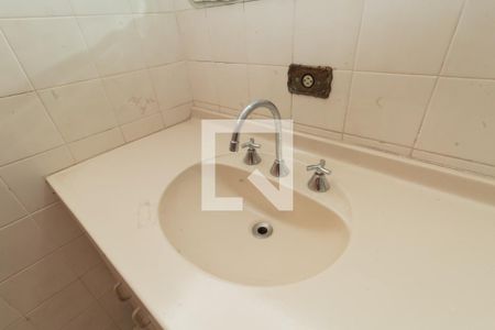 Casa à venda com 190m², 4 quartos e 2 vagasBanheiro do quarto 4