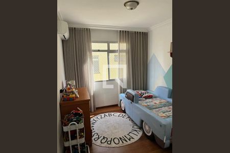 Apartamento à venda com 220m², 4 quartos e 4 vagasQuarto 2