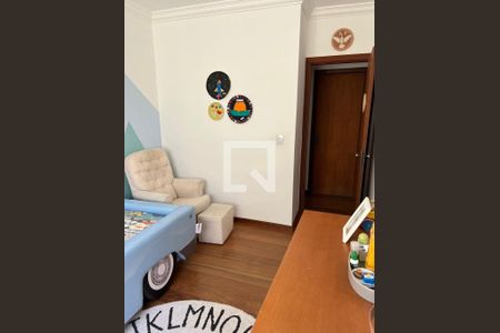 Apartamento à venda com 220m², 4 quartos e 4 vagasQuarto 2