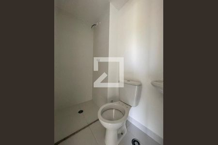 Apartamento à venda com 34m², 2 quartos e sem vaga Apartamento à venda com 34m², 2 quartos e sem vagaBanheiro Social