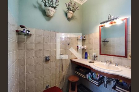 Apartamento à venda com 238m², 4 quartos e 3 vagas Apartamento à venda com 238m², 4 quartos e 3 vagasBanheiro da Suíte 2