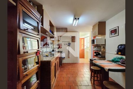 Apartamento à venda com 238m², 4 quartos e 3 vagas Apartamento à venda com 238m², 4 quartos e 3 vagasCozinha