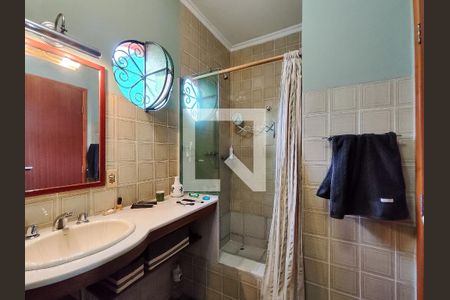 Apartamento à venda com 238m², 4 quartos e 3 vagas Apartamento à venda com 238m², 4 quartos e 3 vagasBanheiro da Suíte 2