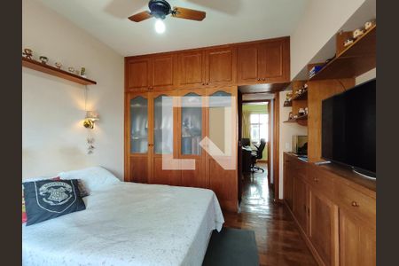 Apartamento à venda com 238m², 4 quartos e 3 vagas Apartamento à venda com 238m², 4 quartos e 3 vagasSuíte