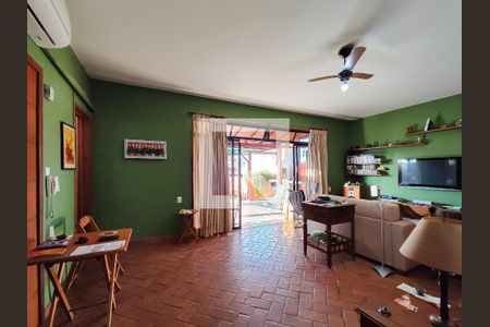 Apartamento à venda com 238m², 4 quartos e 3 vagas Apartamento à venda com 238m², 4 quartos e 3 vagasSala de TV