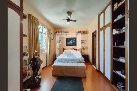 Apartamento à venda com 238m², 4 quartos e 3 vagas Apartamento à venda com 238m², 4 quartos e 3 vagasSuíte 2