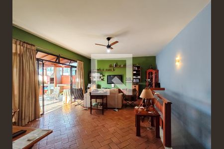 Apartamento à venda com 238m², 4 quartos e 3 vagas Apartamento à venda com 238m², 4 quartos e 3 vagasSala de TV