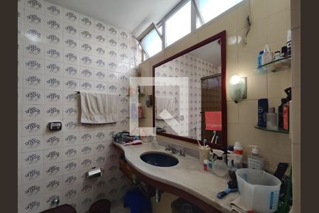 Apartamento à venda com 238m², 4 quartos e 3 vagas Apartamento à venda com 238m², 4 quartos e 3 vagasBanheiro da Suíte