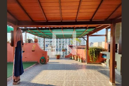 Apartamento à venda com 238m², 4 quartos e 3 vagas Apartamento à venda com 238m², 4 quartos e 3 vagasTerraço