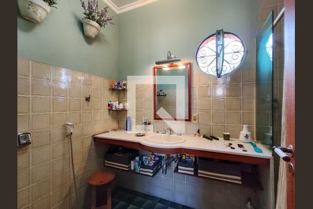 Apartamento à venda com 238m², 4 quartos e 3 vagas Apartamento à venda com 238m², 4 quartos e 3 vagasBanheiro da Suíte 2