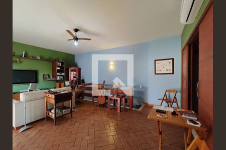 Apartamento à venda com 238m², 4 quartos e 3 vagas Apartamento à venda com 238m², 4 quartos e 3 vagasSala de TV