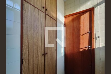 Apartamento à venda com 238m², 4 quartos e 3 vagas Apartamento à venda com 238m², 4 quartos e 3 vagasÁrea de Serviço