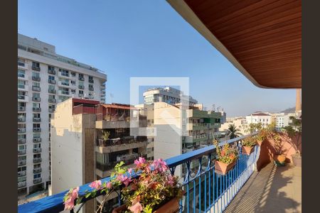 Apartamento à venda com 238m², 4 quartos e 3 vagas Apartamento à venda com 238m², 4 quartos e 3 vagasVaranda da Sala