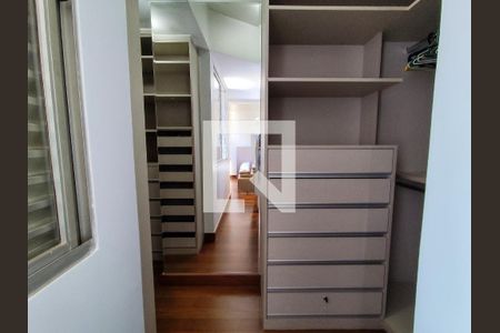 Apartamento à venda com 290m², 4 quartos e 4 vagasCloset - Quarto 2