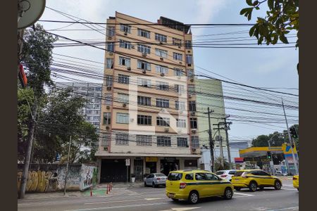 Apartamento à venda com 40m², 1 quarto e sem vaga Apartamento à venda com 40m², 1 quarto e sem vagaFachada e portaria