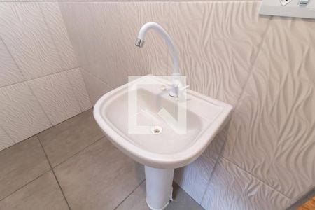 Casa à venda com 174m², 4 quartos e 2 vagasBanheiro 3