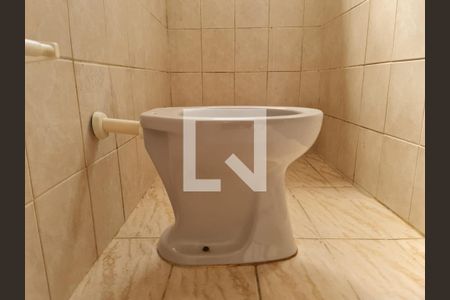 Casa à venda com 80m², 3 quartos e 2 vagasBanheiro da Edícula 