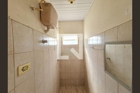 Casa à venda com 80m², 3 quartos e 2 vagasBanheiro da Edícula 