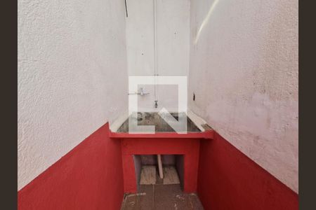 Casa à venda com 80m², 3 quartos e 2 vagas Edícula e Area de Serviço 