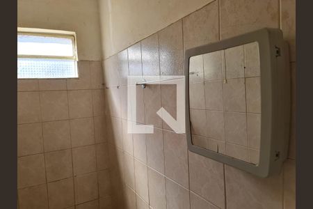 Casa à venda com 80m², 3 quartos e 2 vagasBanheiro da Edícula 