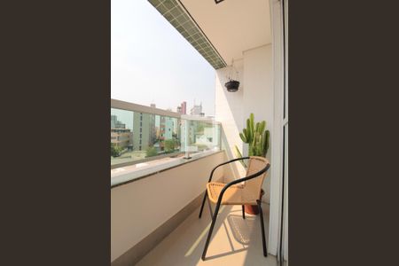 Varanda da Sala de Estar de apartamento à venda com 3 quartos, 140m² em Ouro Preto, Belo Horizonte