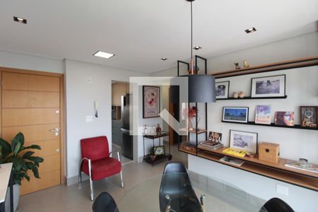 Sala de Estar de apartamento à venda com 3 quartos, 140m² em Ouro Preto, Belo Horizonte