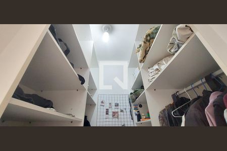 Apartamento à venda com 89m², 3 quartos e 2 vagas Apartamento à venda com 89m², 3 quartos e 2 vagasCloset Quarto 1 suíte