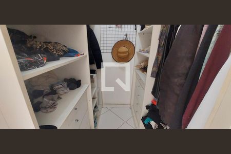 Apartamento à venda com 89m², 3 quartos e 2 vagas Apartamento à venda com 89m², 3 quartos e 2 vagasCloset Quarto 1 suíte