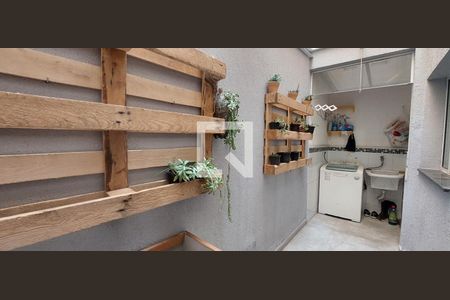 Apartamento à venda com 89m², 3 quartos e 2 vagas Apartamento à venda com 89m², 3 quartos e 2 vagasÁrea de Serviço