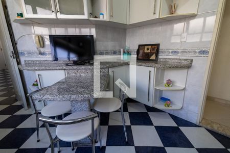 Apartamento para alugar com 116m², 3 quartos e 2 vagas Apartamento para alugar com 116m², 3 quartos e 2 vagasCozinha