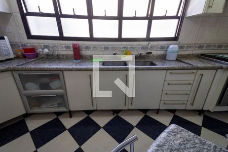 Apartamento para alugar com 116m², 3 quartos e 2 vagas Apartamento para alugar com 116m², 3 quartos e 2 vagasCozinha