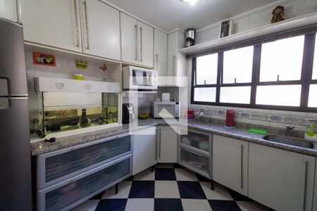 Apartamento para alugar com 116m², 3 quartos e 2 vagas Apartamento para alugar com 116m², 3 quartos e 2 vagasCozinha