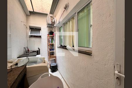 Apartamento à venda com 54m², 2 quartos e 1 vaga Apartamento à venda com 54m², 2 quartos e 1 vagaLavanderia
