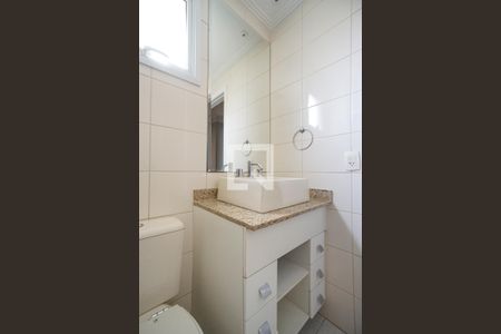 Apartamento para alugar com 170m², 4 quartos e 3 vagasBanheiro das suítes 01 e 02