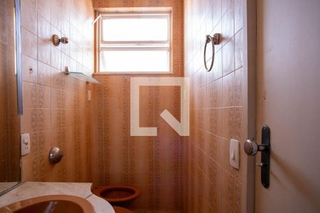 Casa à venda com 360m², 5 quartos e 4 vagas Casa à venda com 360m², 5 quartos e 4 vagasBanheiro da Suíte 2