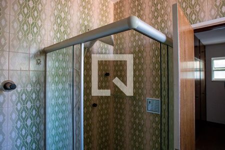 Casa à venda com 360m², 5 quartos e 4 vagas Casa à venda com 360m², 5 quartos e 4 vagasBanheiro da Suíte