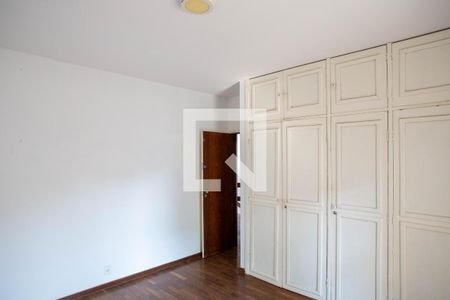 Casa à venda com 360m², 5 quartos e 4 vagas Casa à venda com 360m², 5 quartos e 4 vagasQuarto 1