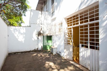 Casa à venda com 360m², 5 quartos e 4 vagas Casa à venda com 360m², 5 quartos e 4 vagasÁrea de Serviço