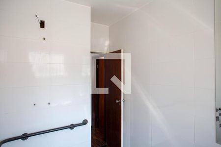 Casa à venda com 360m², 5 quartos e 4 vagas Casa à venda com 360m², 5 quartos e 4 vagasBanheiro