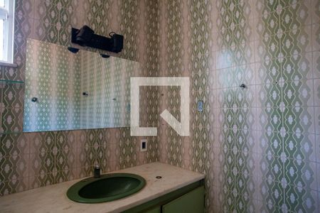 Casa à venda com 360m², 5 quartos e 4 vagas Casa à venda com 360m², 5 quartos e 4 vagasBanheiro da Suíte