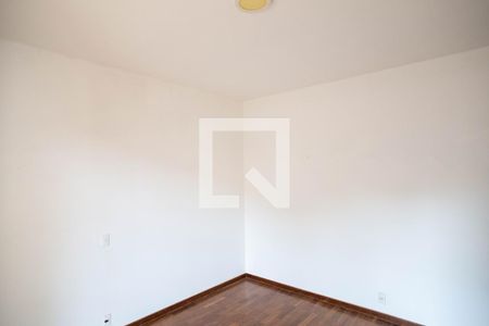 Casa à venda com 360m², 5 quartos e 4 vagas Casa à venda com 360m², 5 quartos e 4 vagasQuarto 1