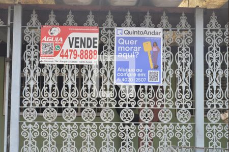 Casa à venda com 220m², 2 quartos e 2 vagasPlaquinha