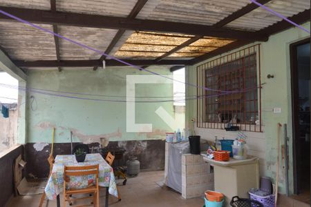 Casa à venda com 220m², 2 quartos e 2 vagasÁrea de Serviço