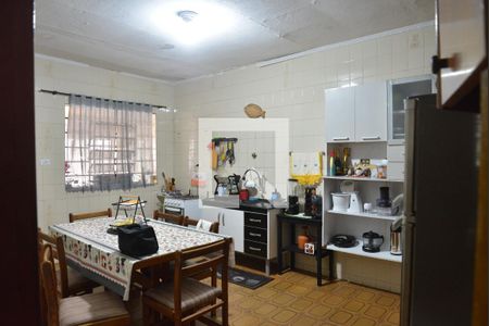 Casa à venda com 220m², 2 quartos e 2 vagasCozinha