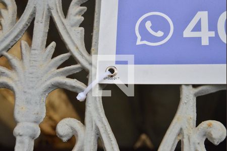 Casa à venda com 220m², 2 quartos e 2 vagasPlaquinha