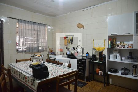 Casa à venda com 220m², 2 quartos e 2 vagasCozinha